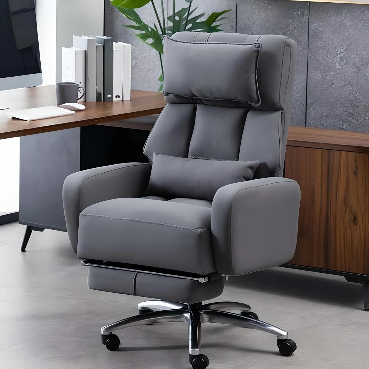 Luxury Swivel Executive Chair with footrest and Ergonomic Design